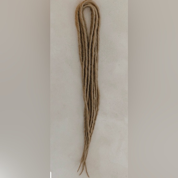 OG Medium Blonde dreadlocks - Picture 4 of 7